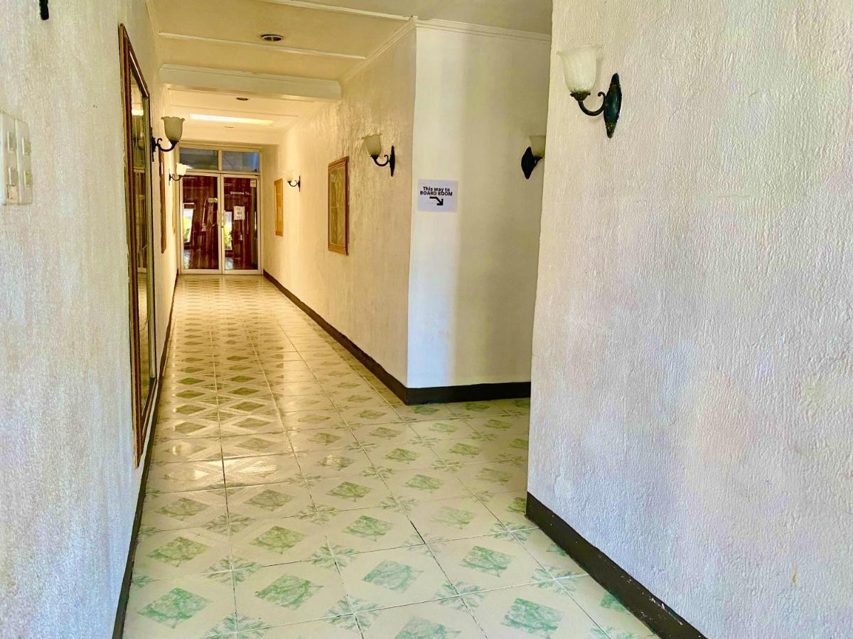 Ogh Resort Hotel Angeles Esterno foto
