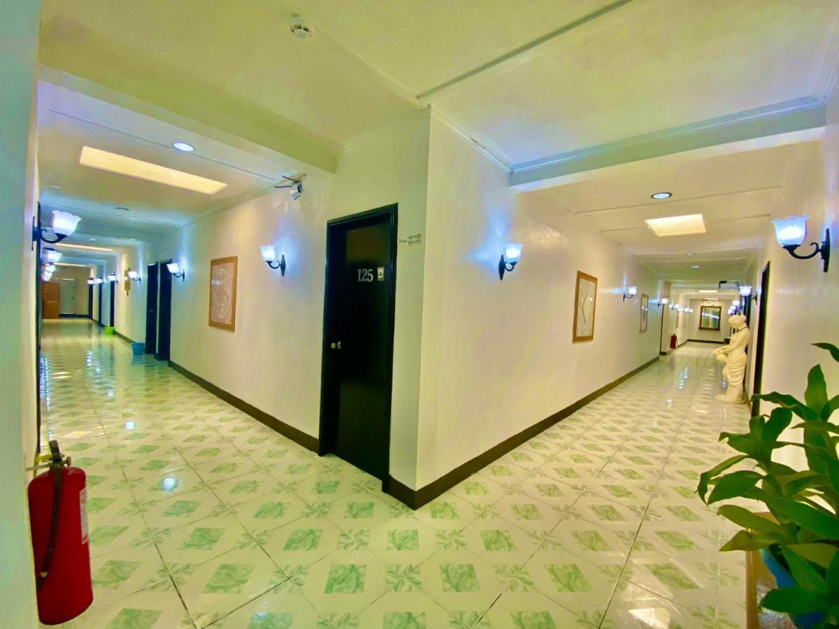 Ogh Resort Hotel Angeles Esterno foto